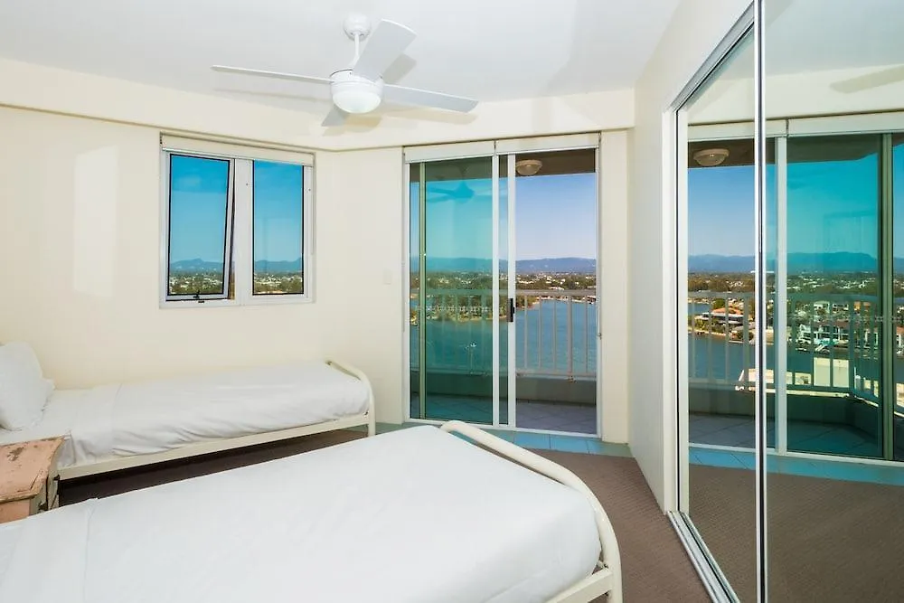 Hostel Emerald Surfers Paradise Shared Apartment Gold Coast