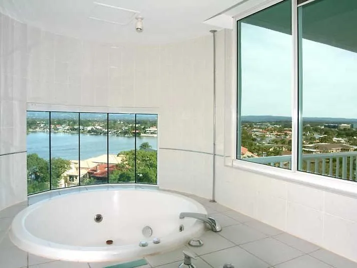 Emerald Surfers Paradise Shared Apartment Gold Coast Australia