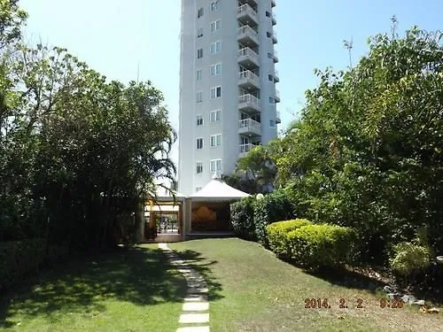 גולד קוסט Emerald Surfers Paradise Shared Apartment גולד קוסט