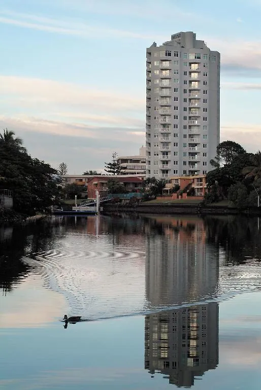 Hostal Emerald Surfers Paradise Shared Apartment Gold Coast