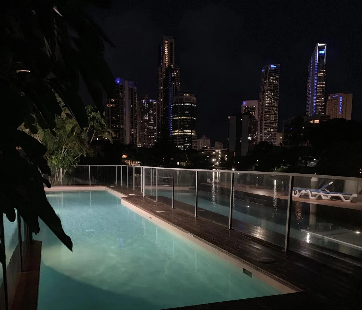 Hostel Emerald Surfers Paradise Shared Apartment Gold Coast