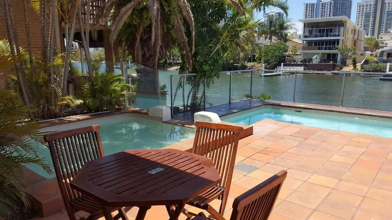 גולד קוסט Emerald Surfers Paradise Shared Apartment גולד קוסט