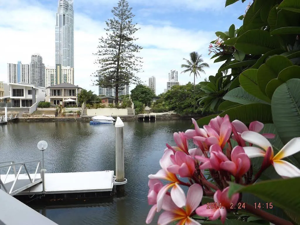 Emerald Surfers Paradise Shared Apartment Gold Coast 3*,