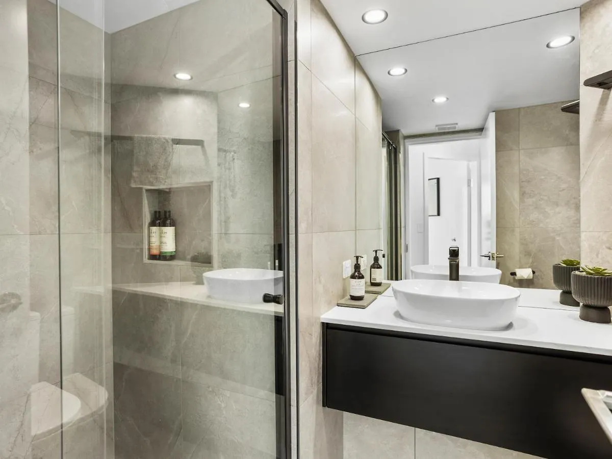 Emerald Surfers Paradise Shared Apartment Gold Coast Australia