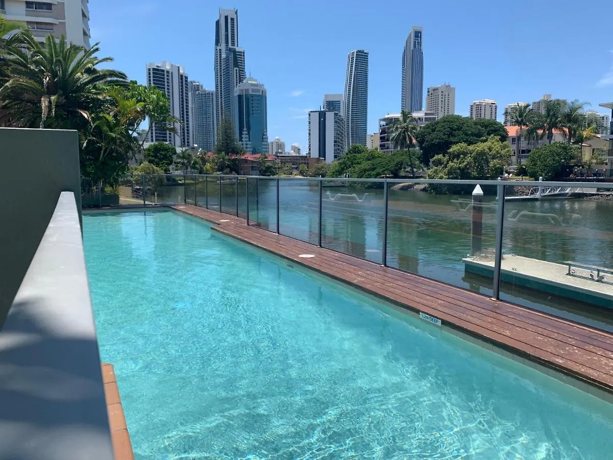 Hostel Emerald Surfers Paradise Shared Apartment Gold Coast Australia