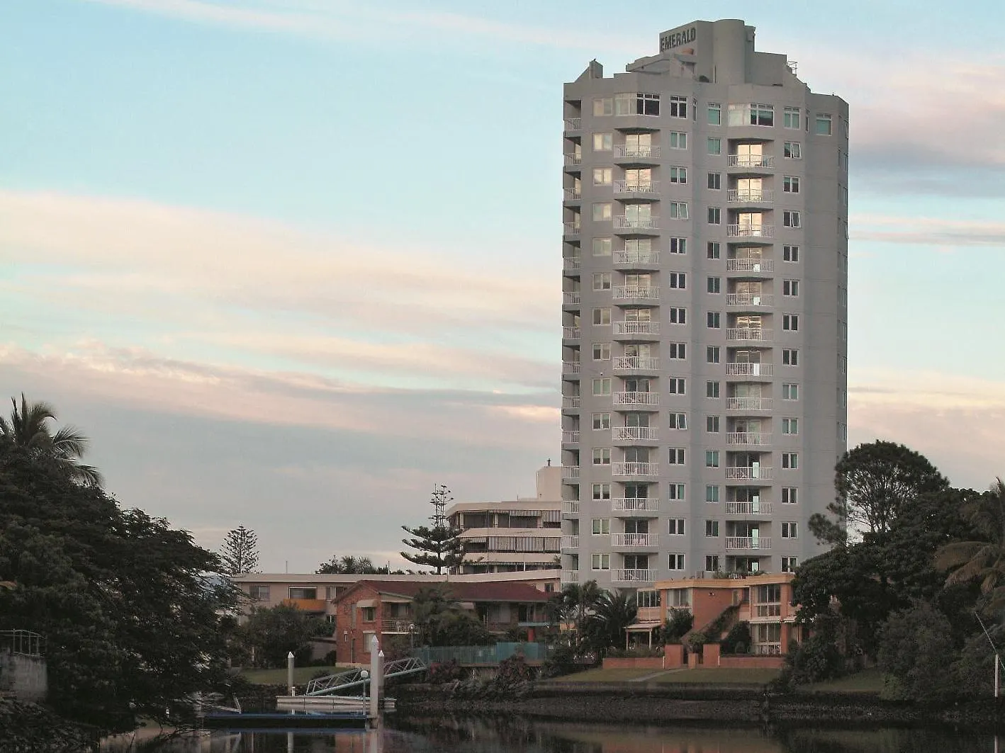 Emerald Surfers Paradise Shared Apartment Gold Coast 0*,  Australia