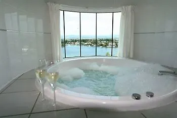 Hostel Emerald Surfers Paradise Shared Apartment Gold Coast
