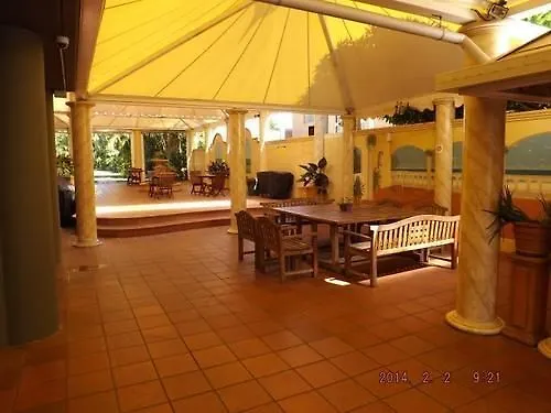 Emerald Surfers Paradise Shared Apartment Gold Coast Hostel